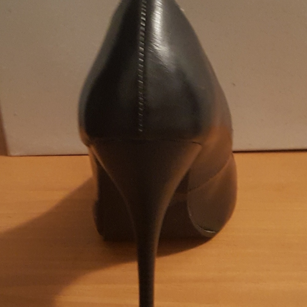 Shoes - Picture 2 of 2